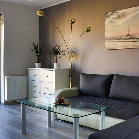 Apartment 50M2 With A Large Living Room, Bedroom, Balcony And Free Private Parking Gdańsk Buitenkant foto